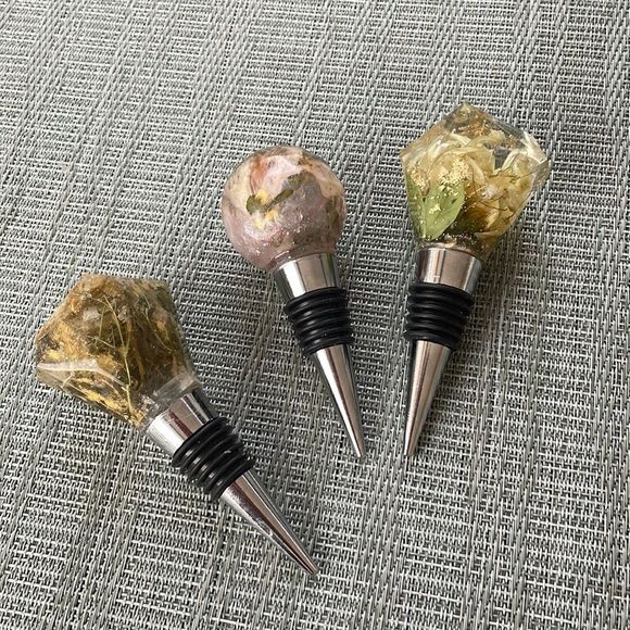 - Handmade Pressed Flower Diamond Top Wine Stop Flurry - Picture 13 of 13